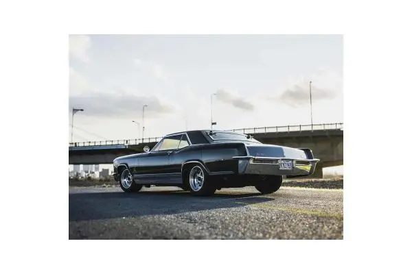 Kyosho 1:10 Scale Radio Controlled Electric Powered 4Wd Fazer Mk2 Fz02l Series Readyset 1965 Buick® Riviera™ Regal Black 2