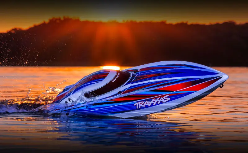 Disruptor®: High Performance Race Boat With Tq™™ 2.4Ghz Radio System 1
