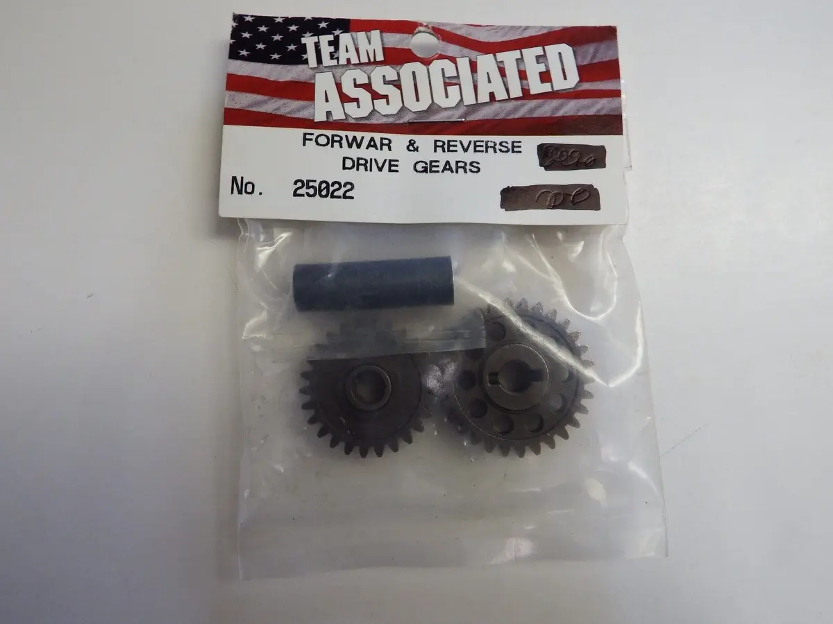 Team Associated 25022 Forward & Reverse Drive Gears 1