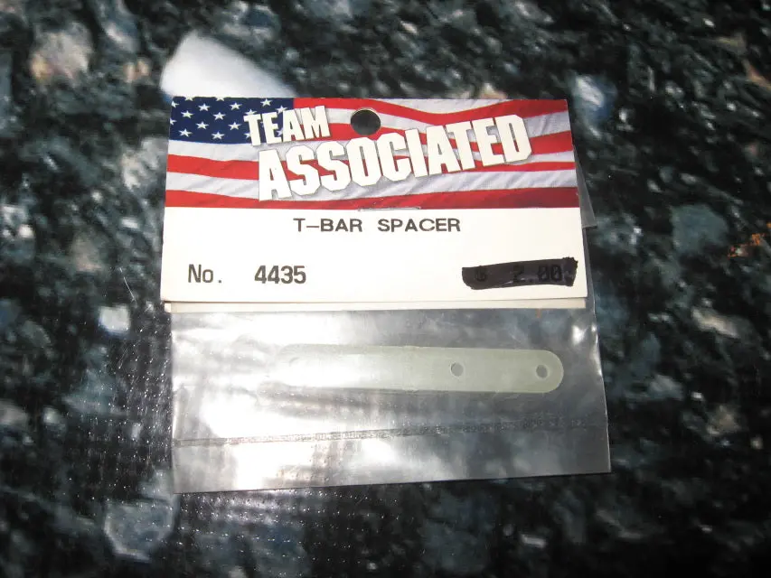 Team Associated T-Bar Spacer Fiberglass White (1) # 4435 1