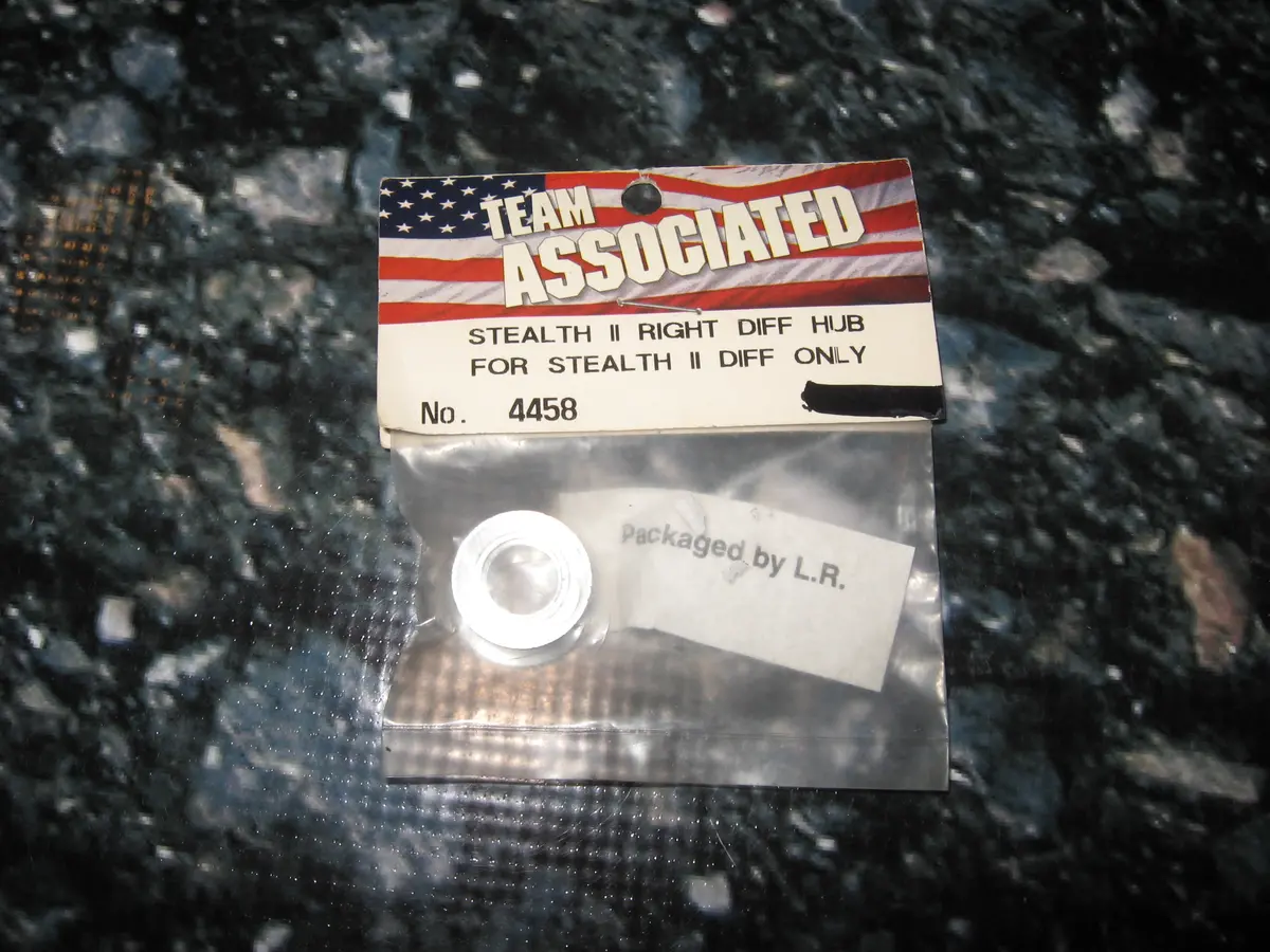 Team Associated 4458 Stealth 2 Right Diff Hub For Stealth 2 Diff Only 1