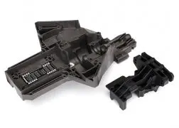 Bulkhead, Rear (Upper & Lower), Center Differential (Replacing #7727 & #7728 Requires #5107A Ball Bearings (2)) 1