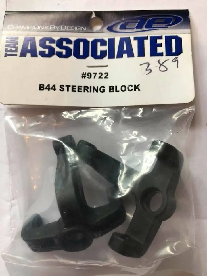 Team Associated 9722 B44 Steering Block 1