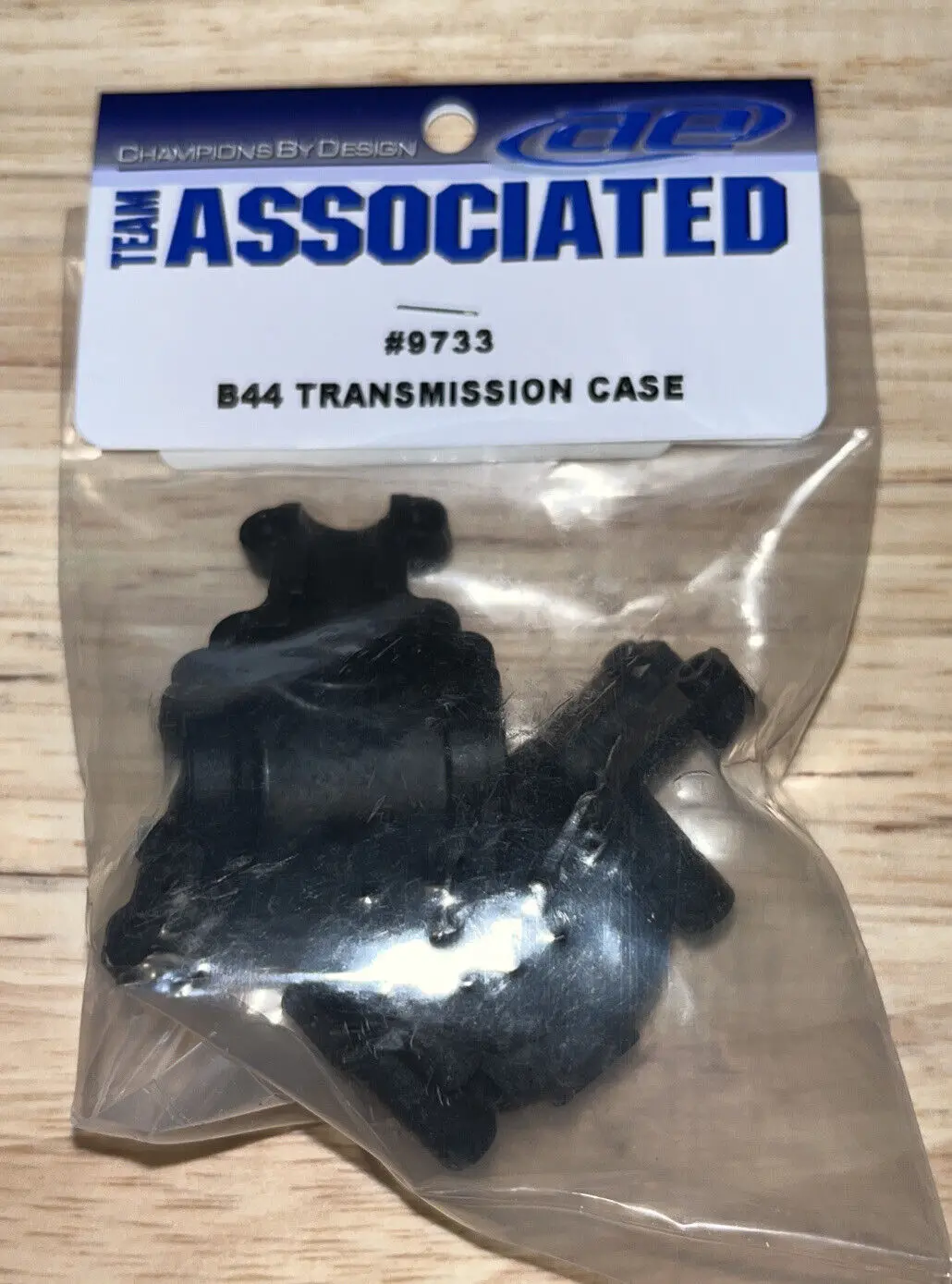 Team Associated 9733  B4 Transmission Case 1