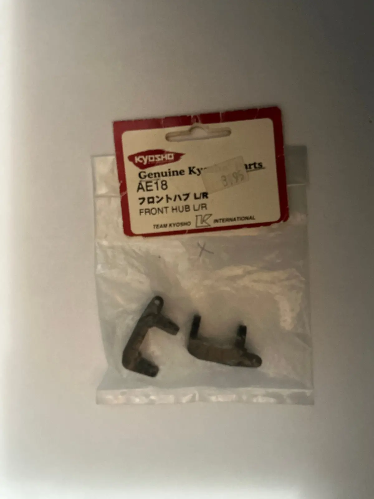 Kyosho Front Hub L/R Ae18 1