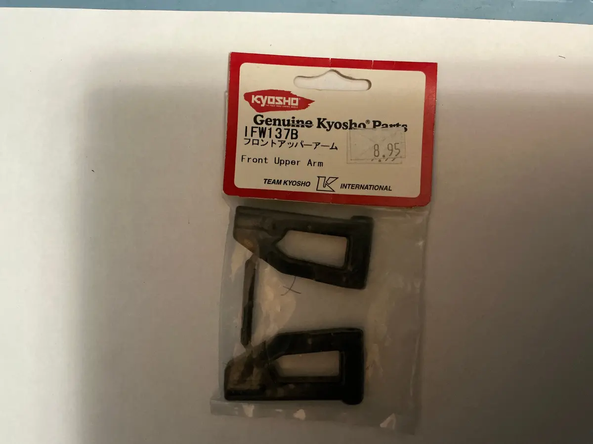 Kyosho Front Upper Arm Ifw137b 1