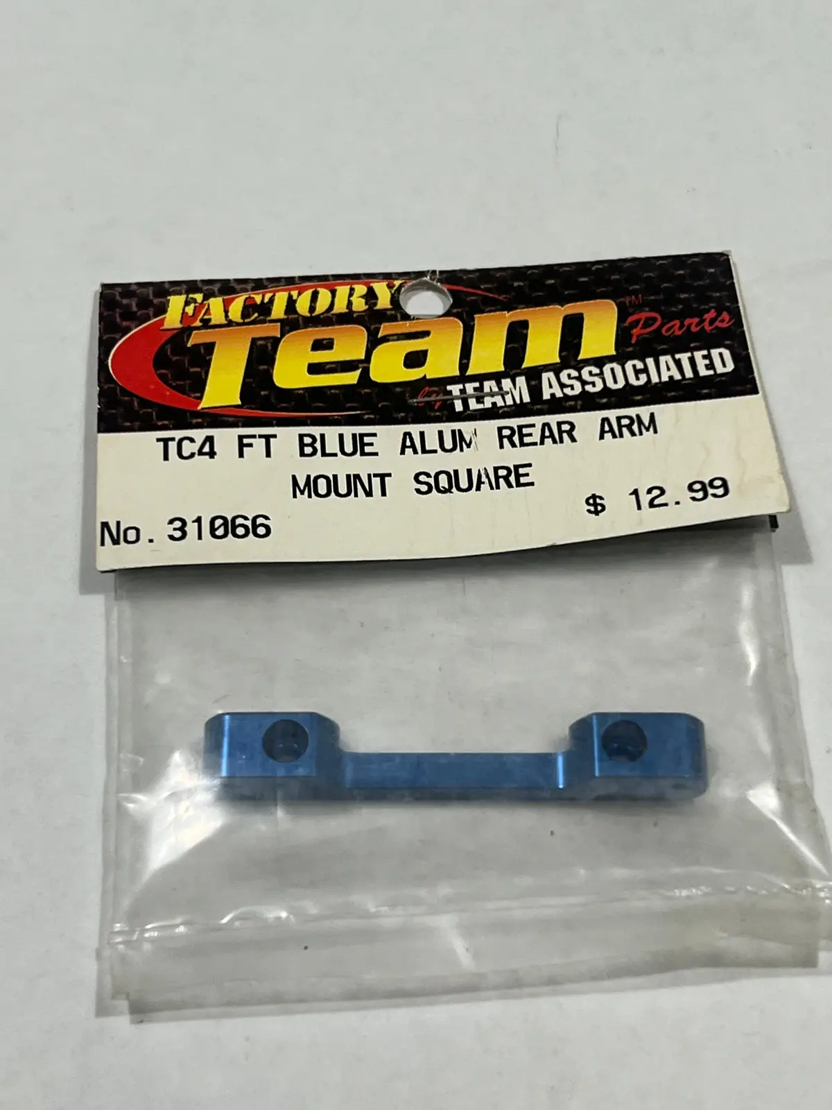 Tc4 Ft Blue Alum Rear Arm Mount Square-Asc31066 1