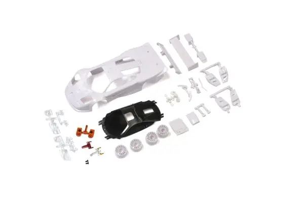 Mclaren F1 Gtr White Body Set(W/Wheel) 1