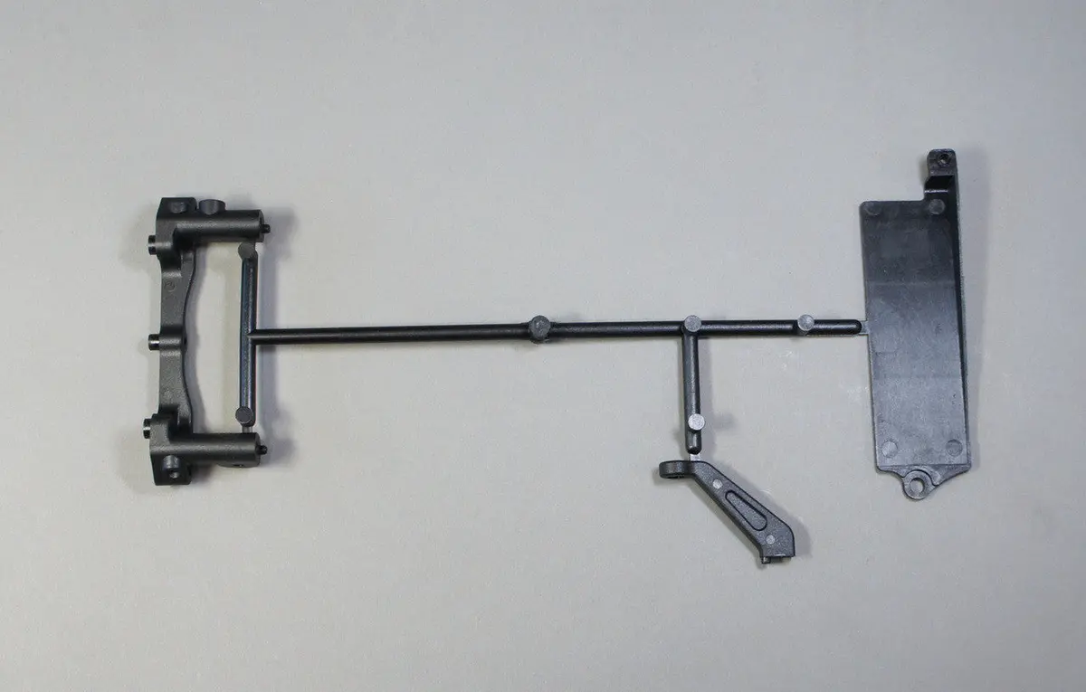 Radio Plate/Battery/Fuel Tank Mount: Mrx6 1